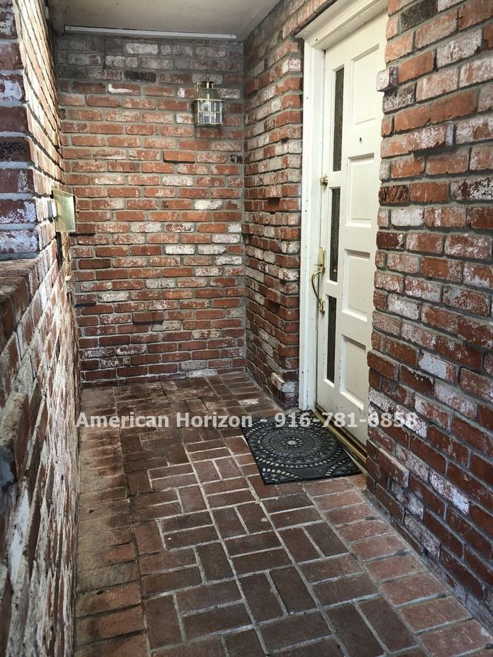 1524 Oak Tree Dr - Photo 3 of 21