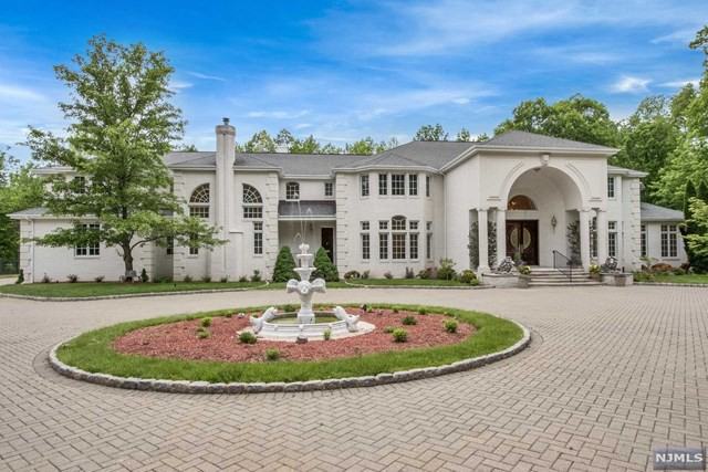 23 Cameron Rd - Photo 2 of 25