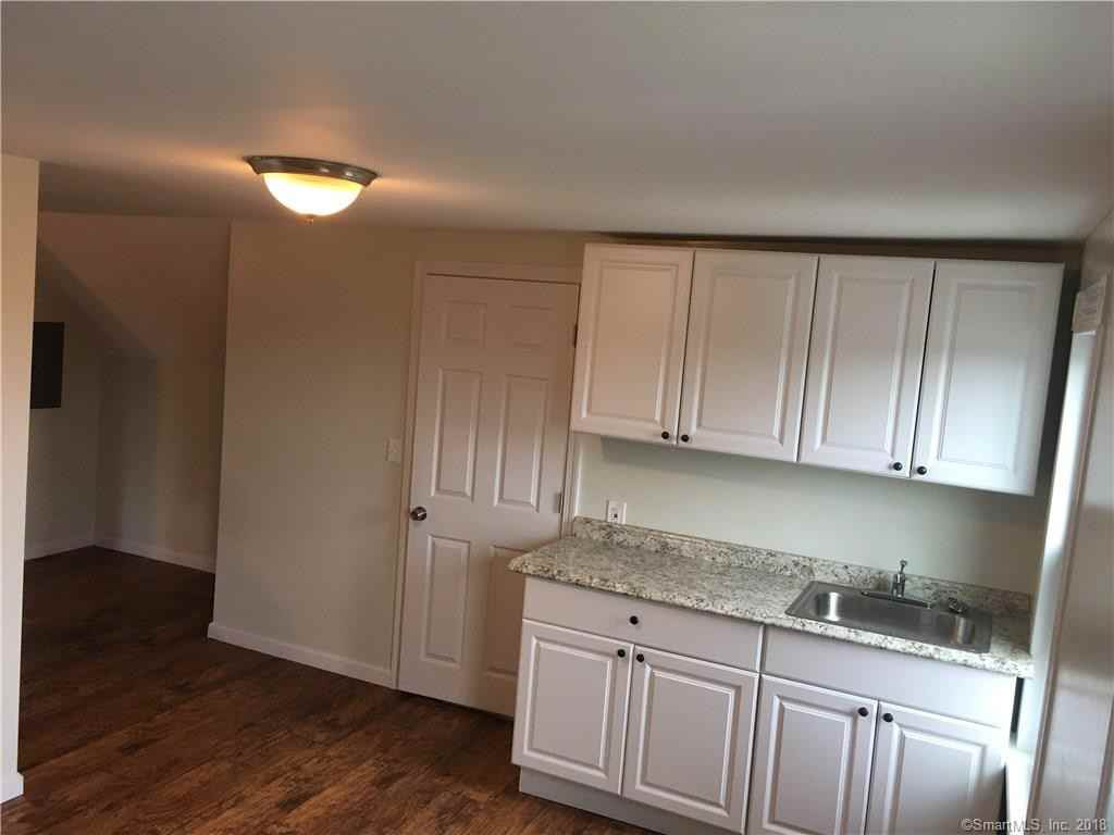 103 Oak Ave #3 - Photo 3 of 14