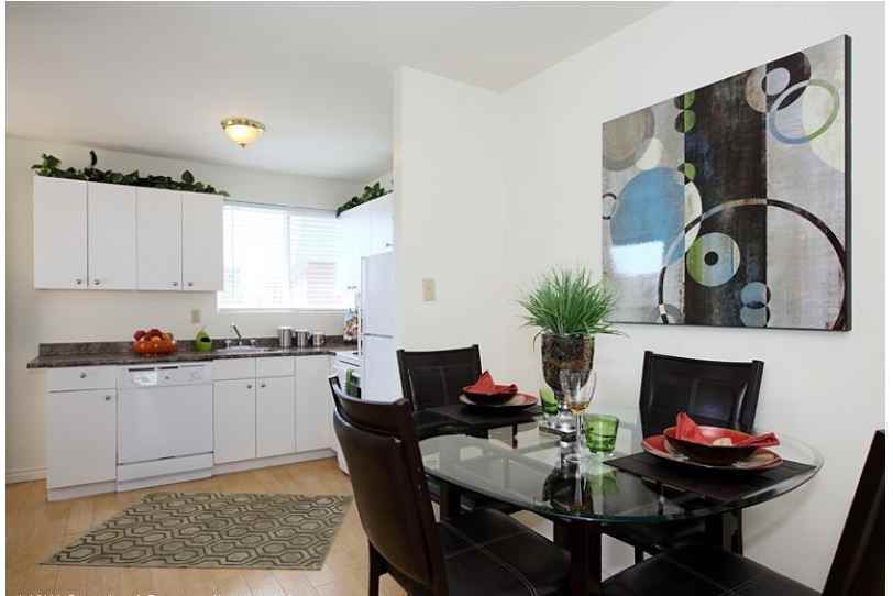 966 Southdale Road East - Photo 3 of 5