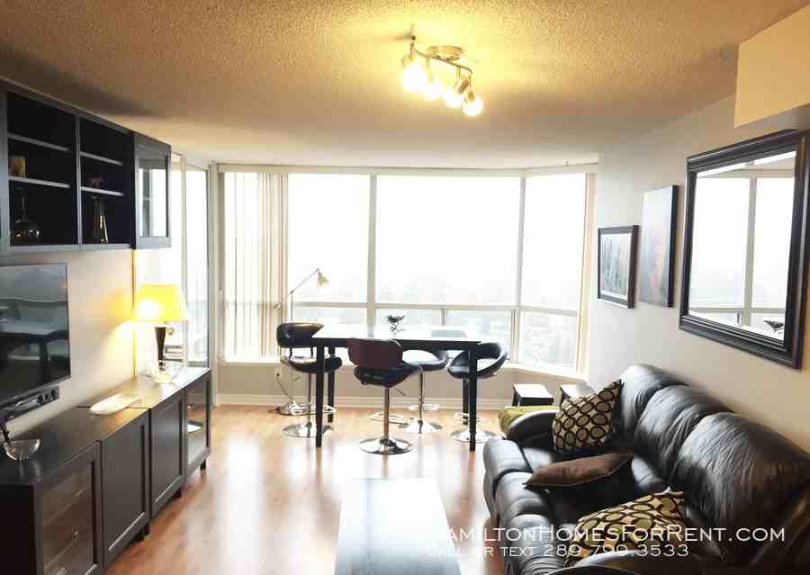 1276 Maple Crossing Blvd - Photo 2 of 19