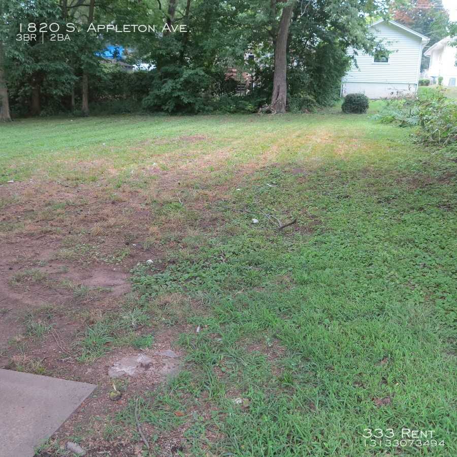 1820 S Appleton Ave - Photo 2 of 10