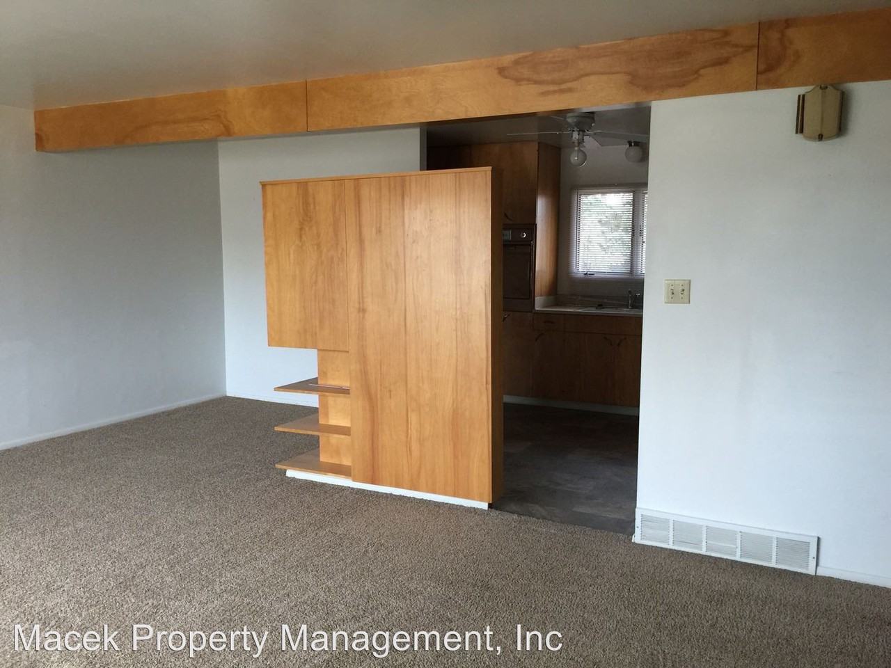 1104 35th Street South - Photo 3 of 11