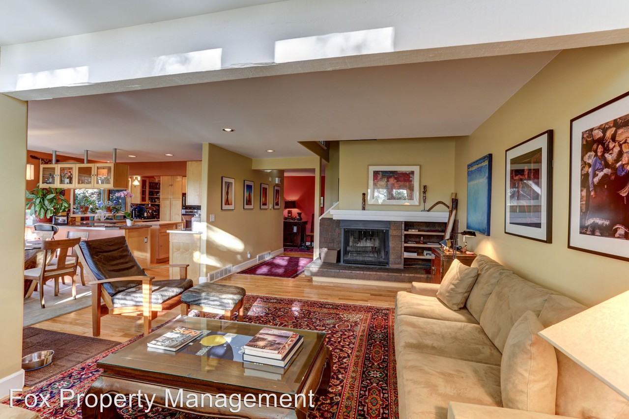 3780 Lakebriar Dr - Photo 3 of 23