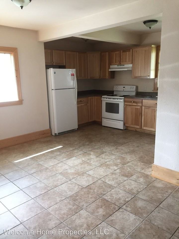 410 2nd St SE - Photo 2 of 6