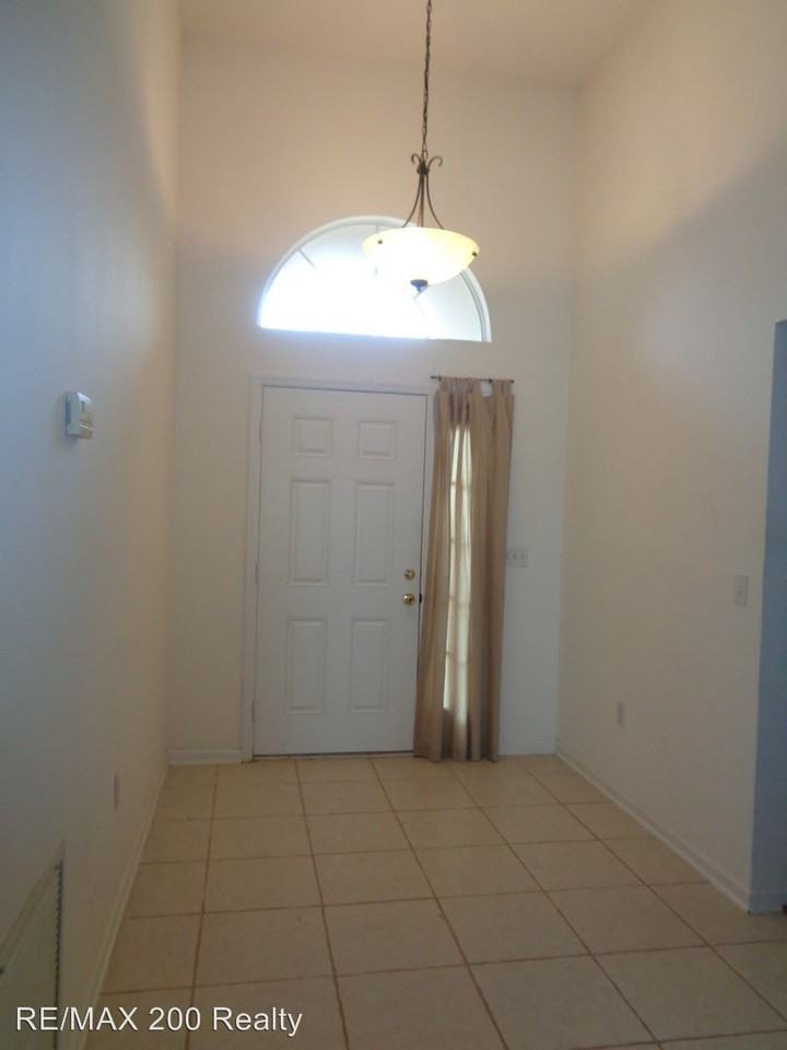 2927 Spring Heather Pl - Photo 3 of 14