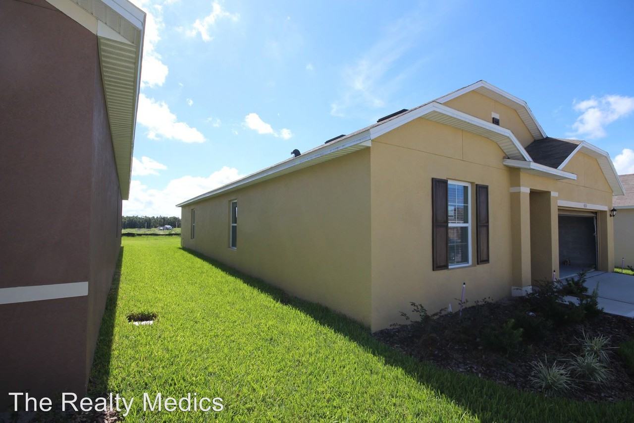 5732 Lakeside Landings Blvd - Photo 2 of 17