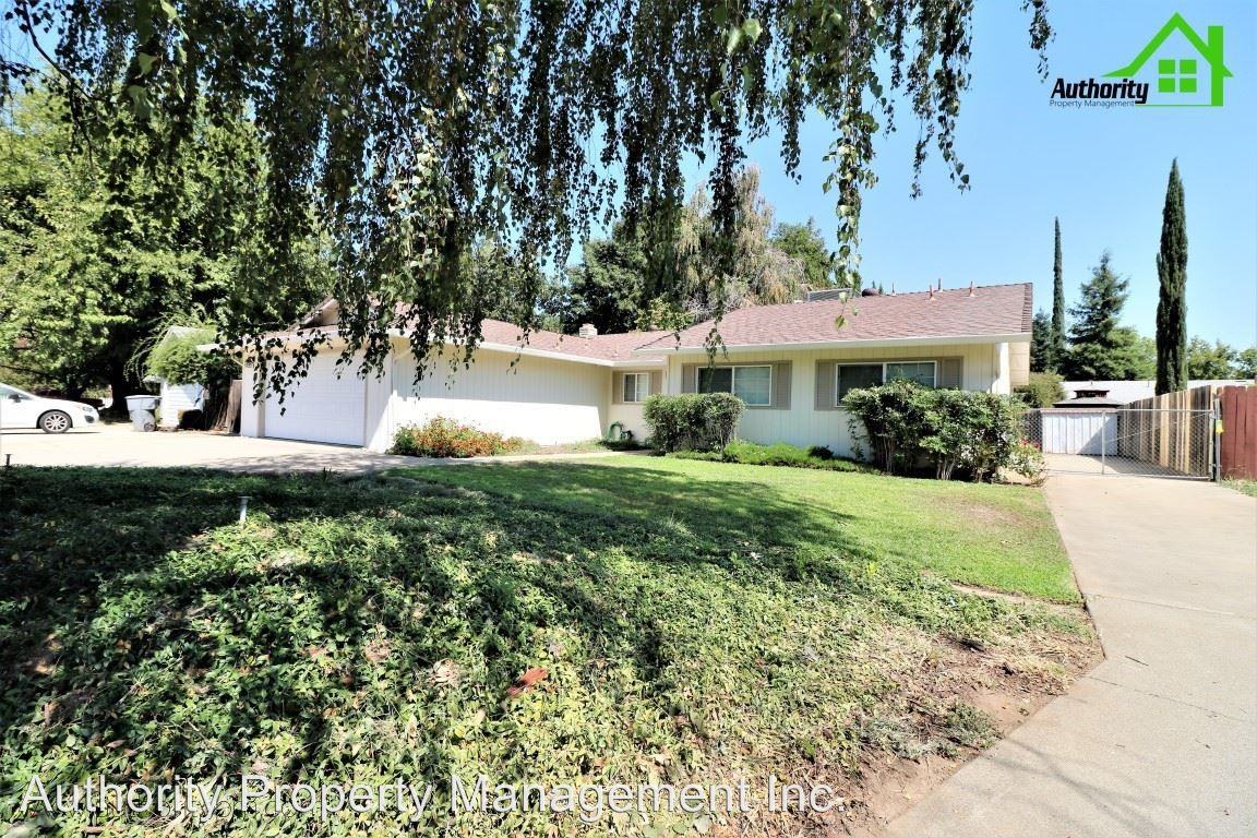 3505 Lagoon Dr - Photo 3 of 24