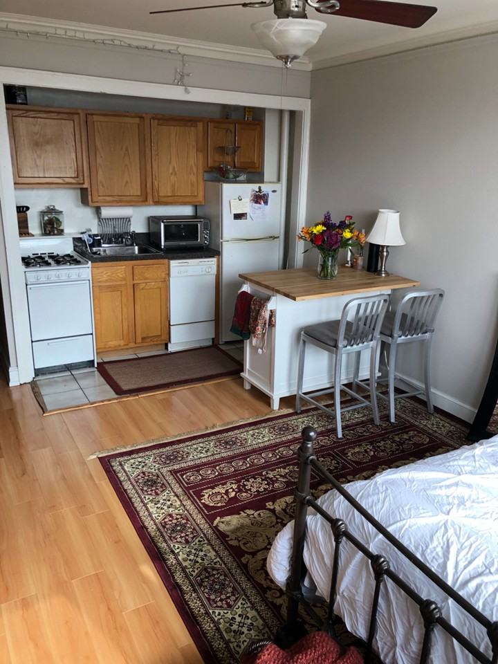 525 West Arlington Place #A - Photo 3 of 4