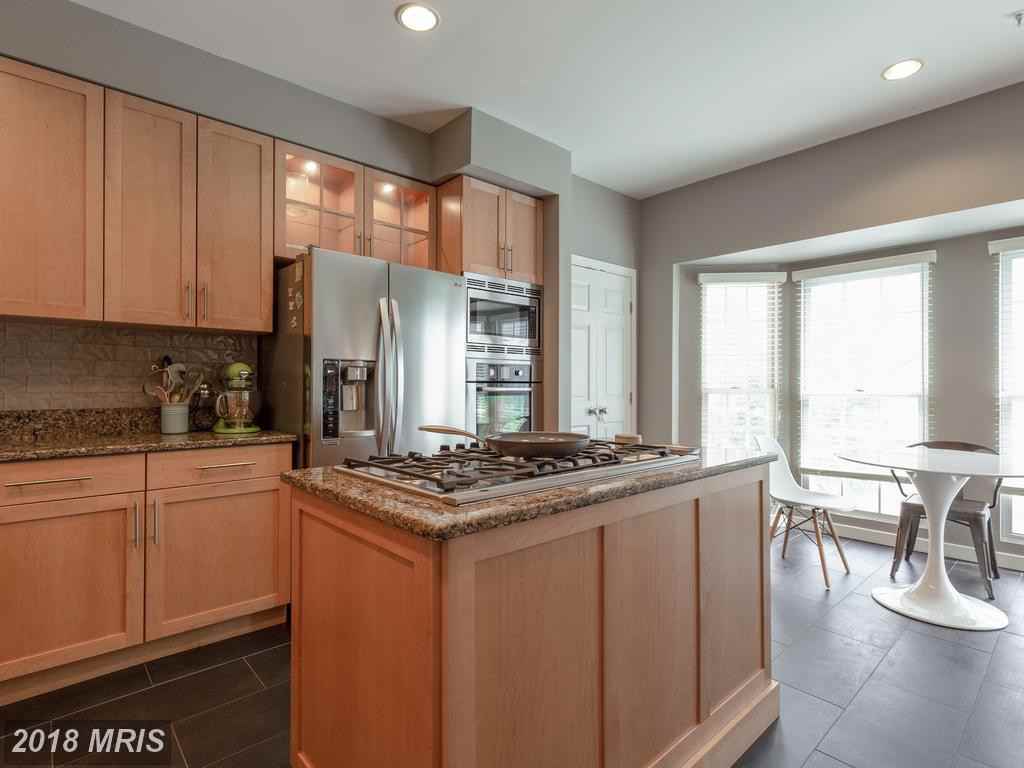 1782 Dawson St - Photo 3 of 30