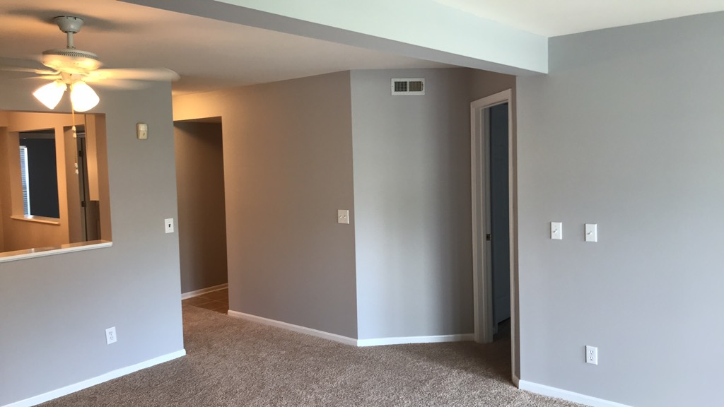 9955 Shorewood Ln - Photo 3 of 21