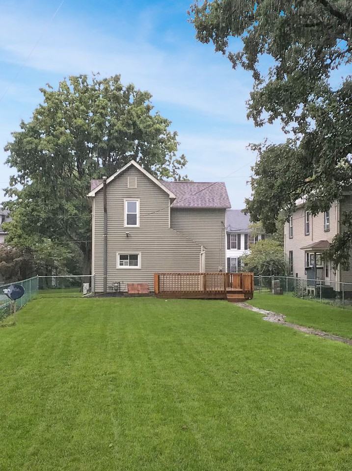 30 Green Street - Photo 2 of 17