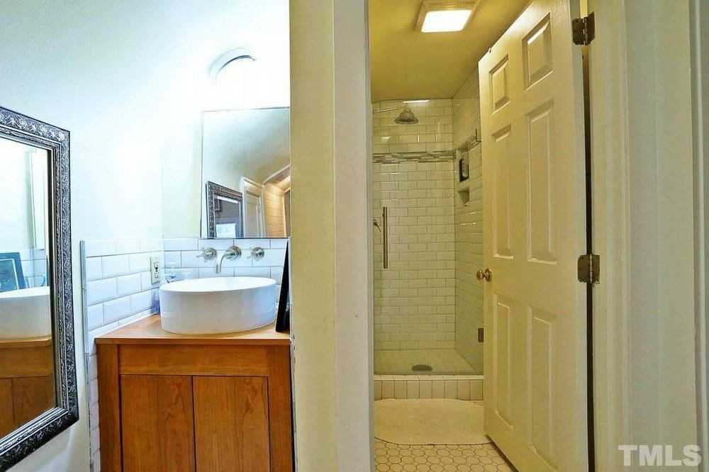 528 N Person St - Photo 3 of 14