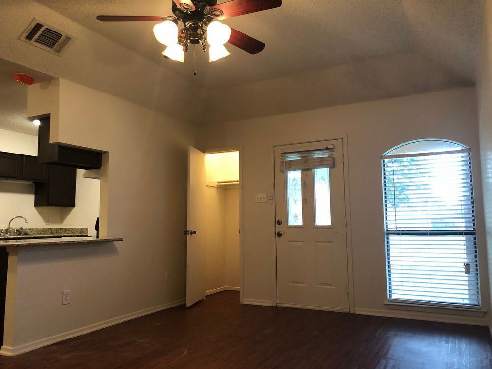 1016 Darnell Ave - Photo 2 of 8