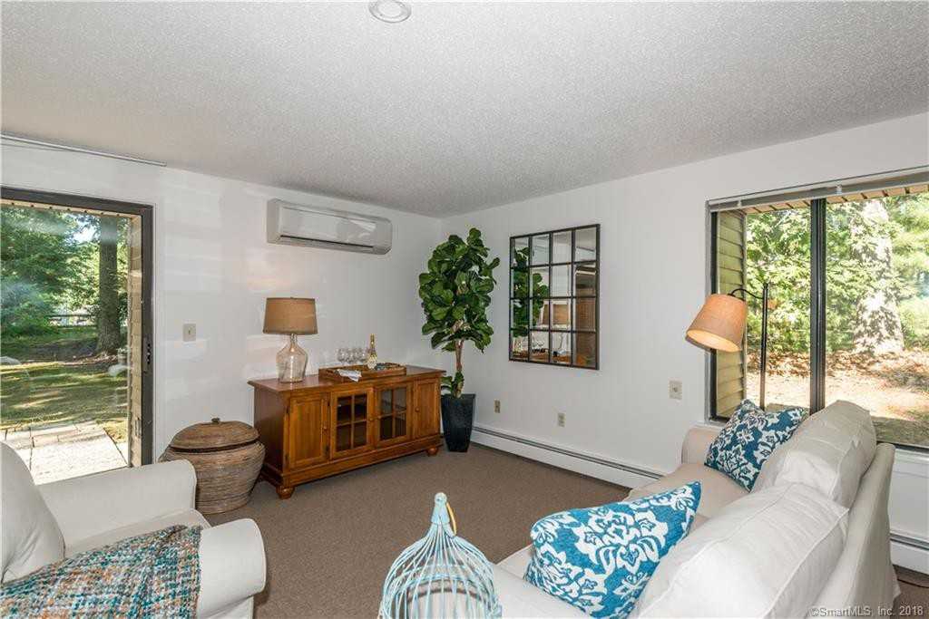 1 Sarah Ln - Photo 3 of 16