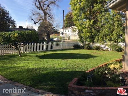 4316 Bellaire Ave - Photo 3 of 23