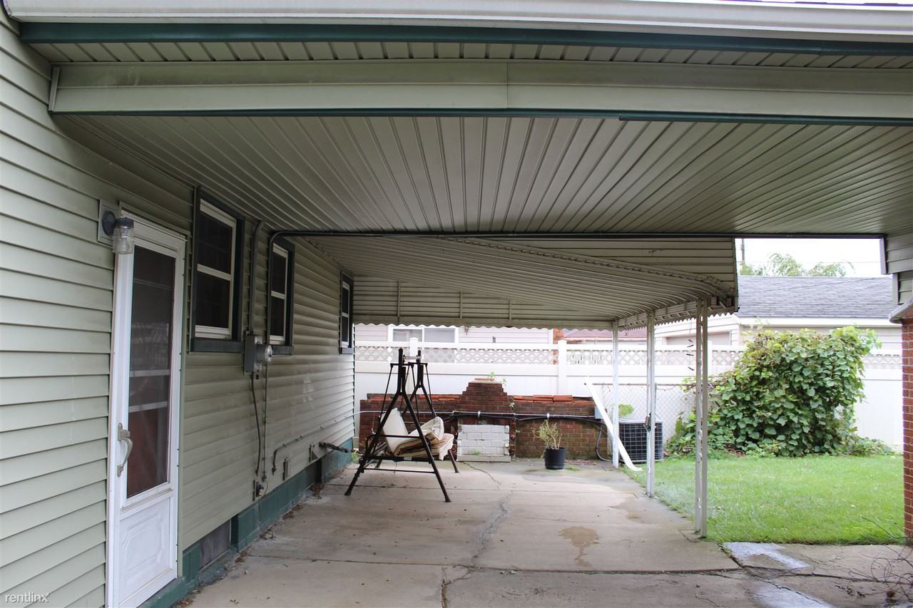 4138 12th St - Photo 2 of 16