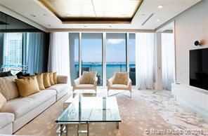 2020 N Bayshore Dr - Photo 3 of 10