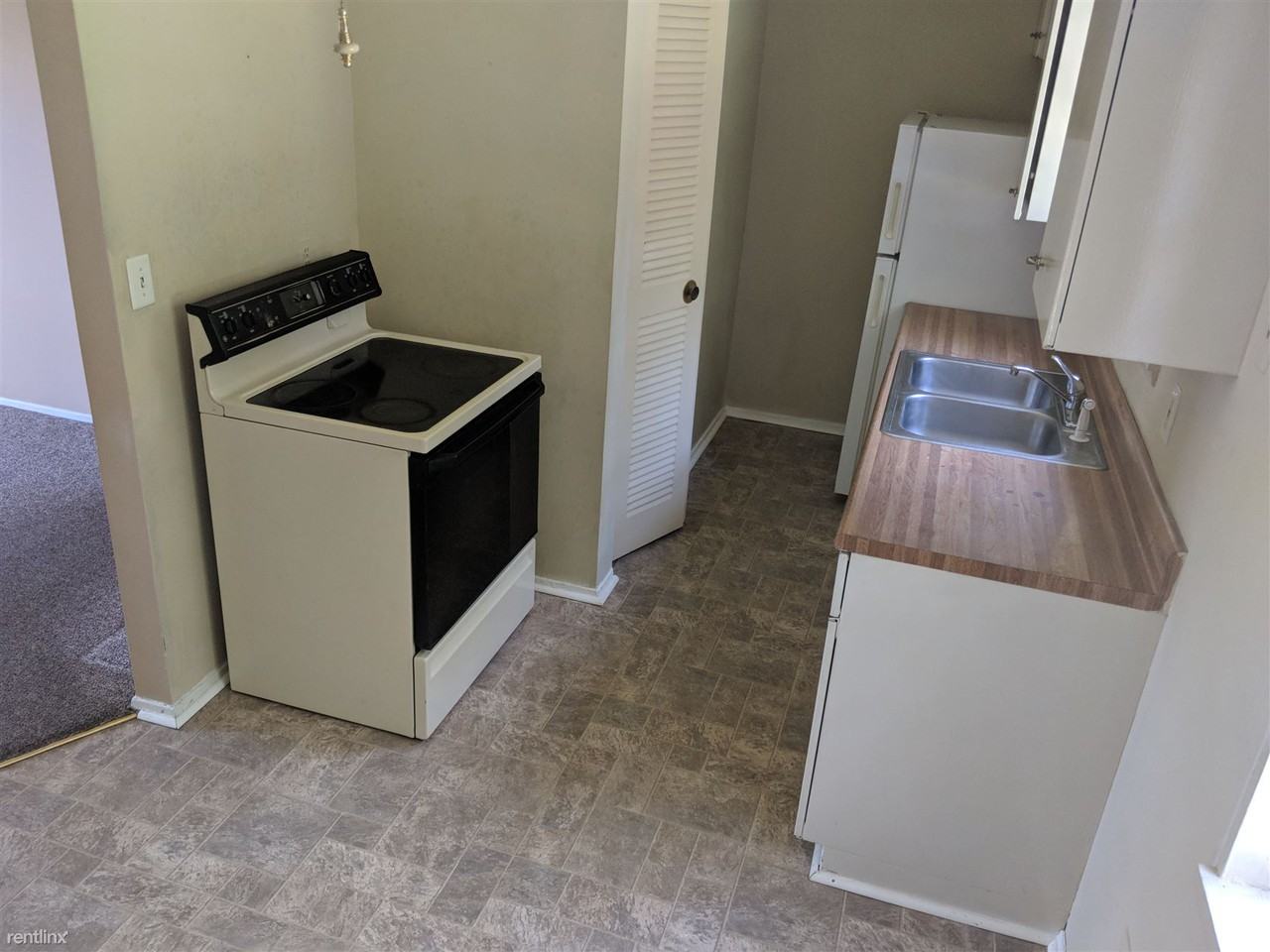 9335 La Grange Rd - Photo 2 of 7