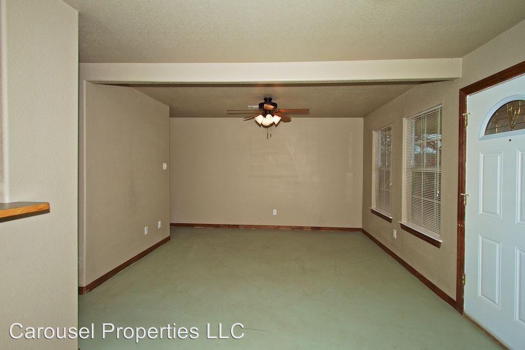 11005 Shady Oaks Dr - Photo 3 of 22