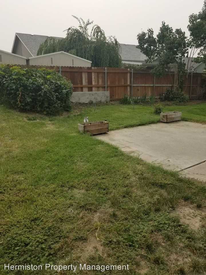 925 Juanita Ave - Photo 2 of 27