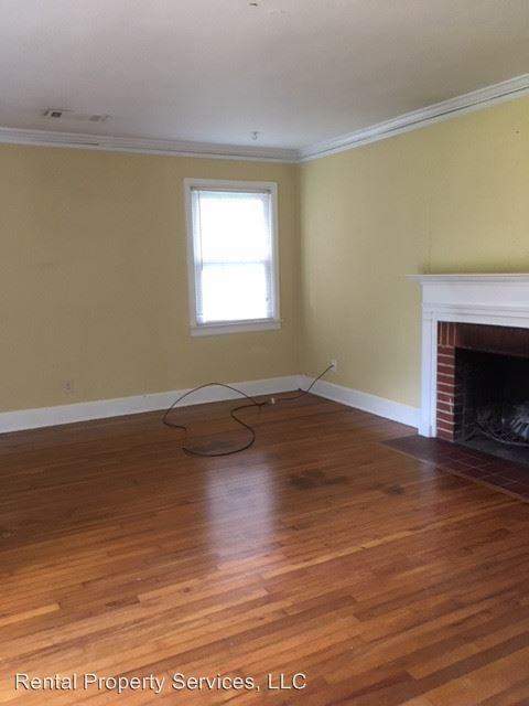 2131 Woodley Rd - Photo 3 of 13