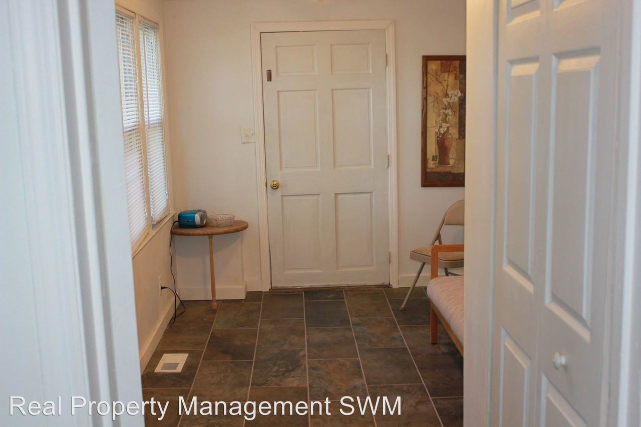 2638 E Napier Ave - Photo 3 of 17