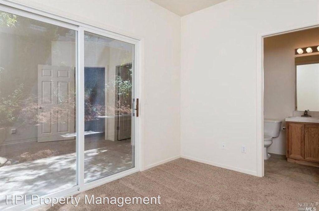 1394 Snowy Egret Dr - Photo 3 of 6