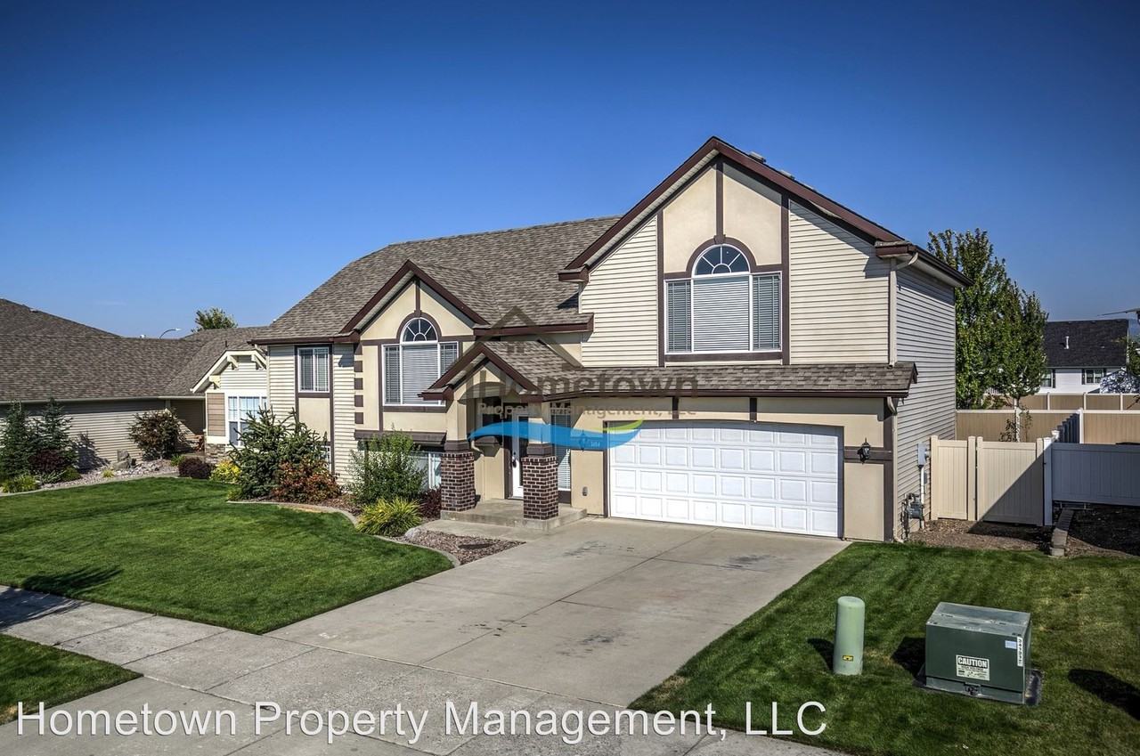 1484 Bobwhite Ln - Photo 3 of 28