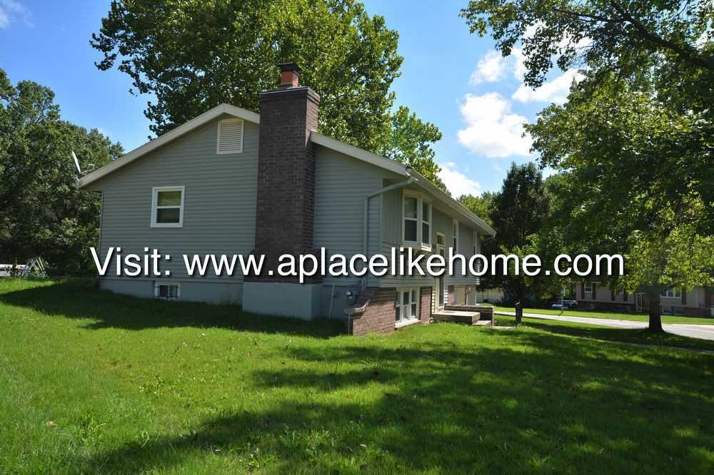 7800 E 100 Terrace - Photo 3 of 24