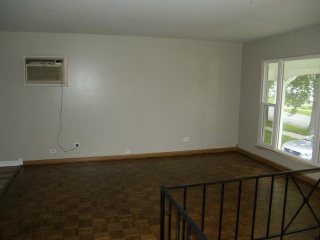 30 S Sycamore Ln - Photo 3 of 15