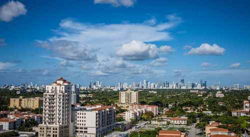 2000 Salzedo St - Photo 3 of 8