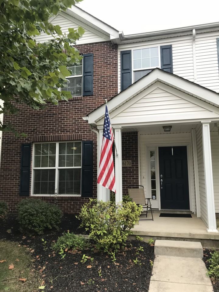 6170 Albany Crest Ave - Photo 3 of 37