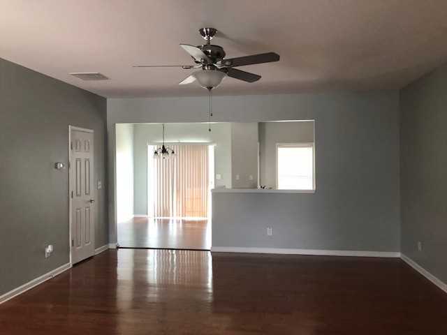 2877 Deerwood Dr - Photo 2 of 20