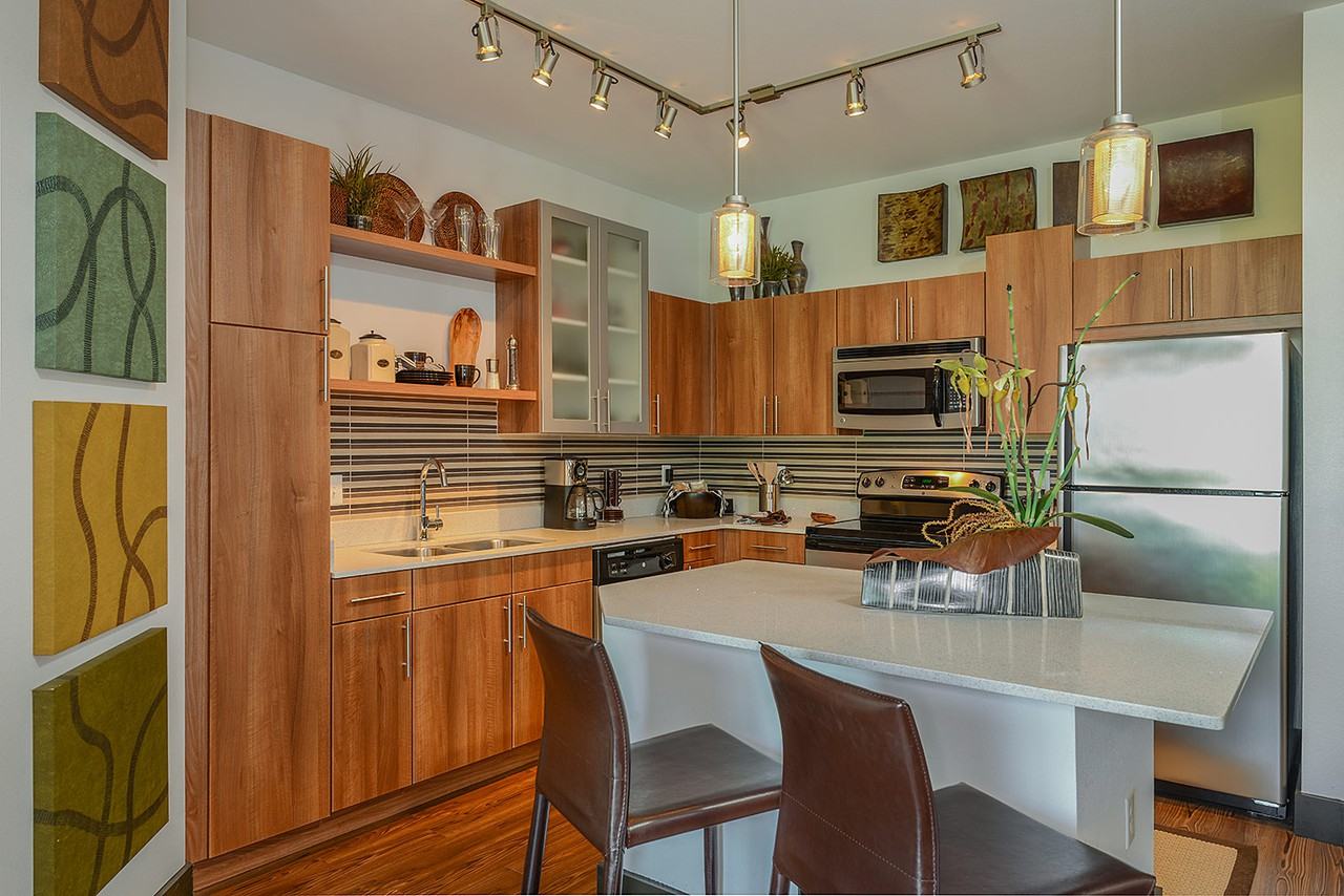 Apartments with Movein Specials for Rent in St. Petersburg, FL Find