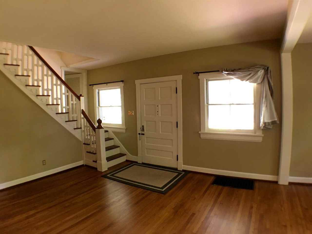 3614 Davenant Ave - Photo 3 of 17