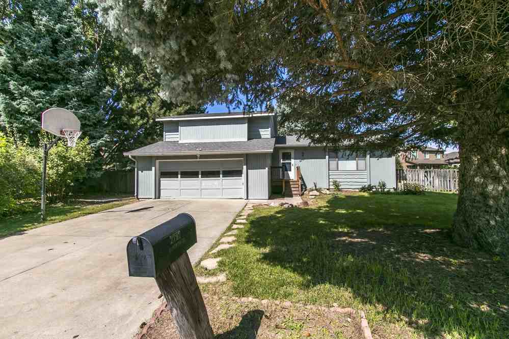 2701 Brookwood Ct - Photo 2 of 18