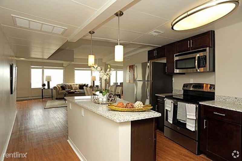 1722 S Carson Ave - Photo 2 of 9