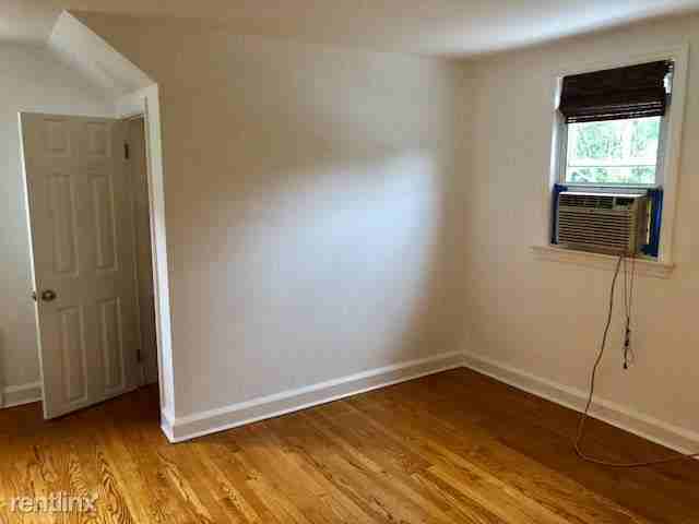 2 Wyman St - Photo 3 of 10