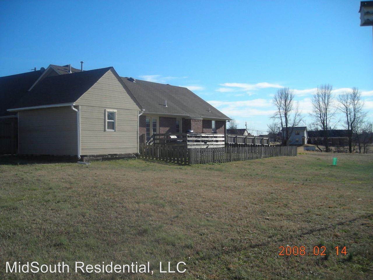 130 Persimmon Cove - Photo 2 of 3