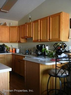 1915 50th St S #1 - Photo 3 of 4