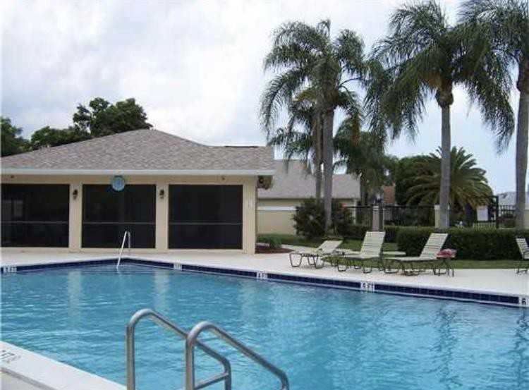 275 Moccasin Trail West - Photo 3 of 10