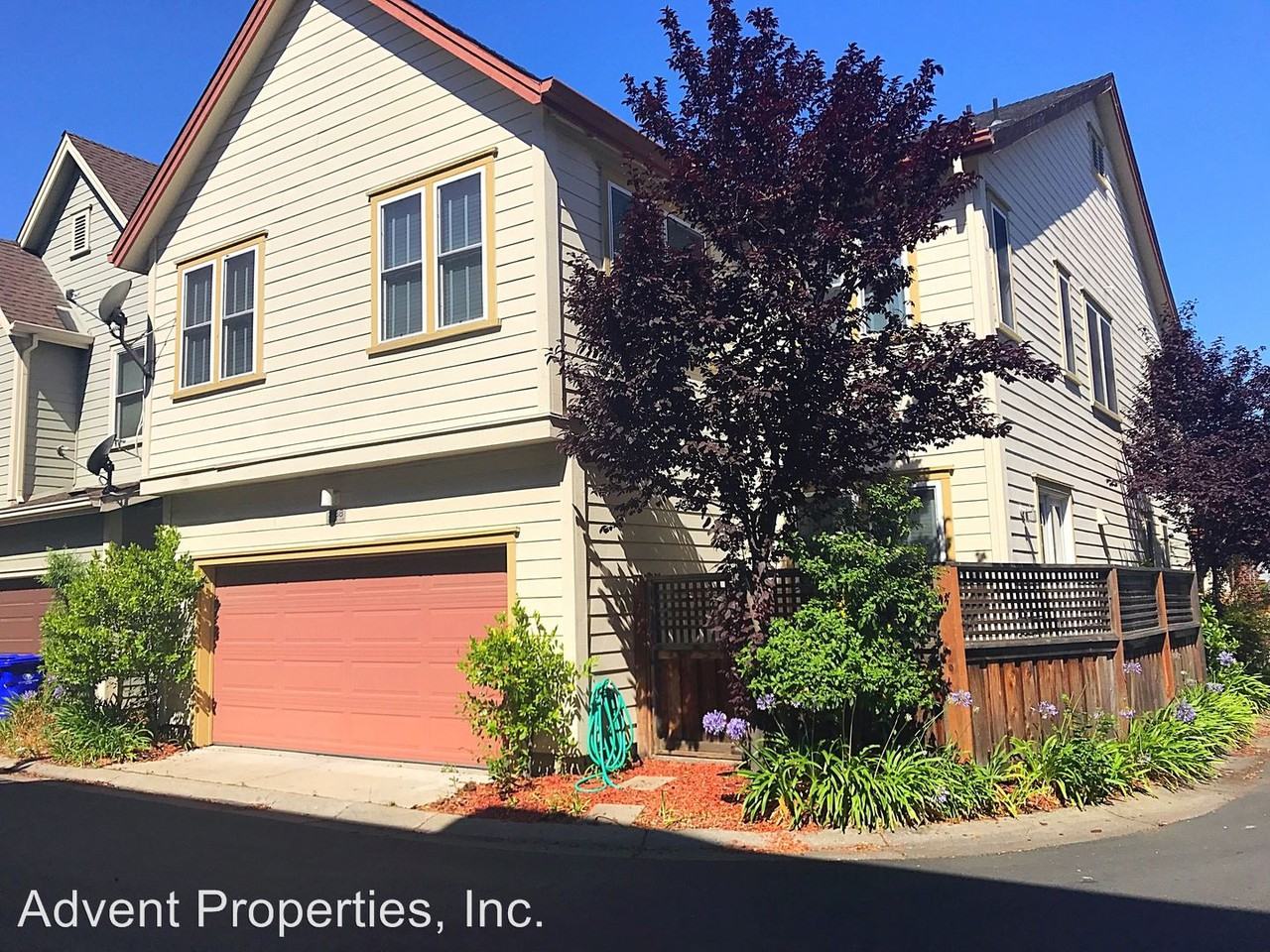 2138 Drake Ln - Photo 2 of 26