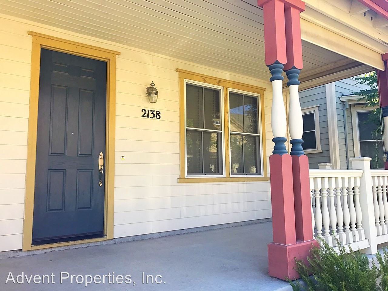 2138 Drake Ln - Photo 3 of 26