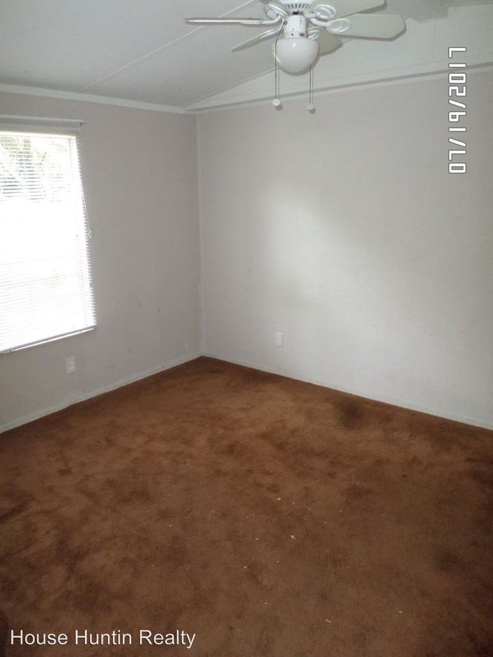 9048 Ogalala St - Photo 3 of 10