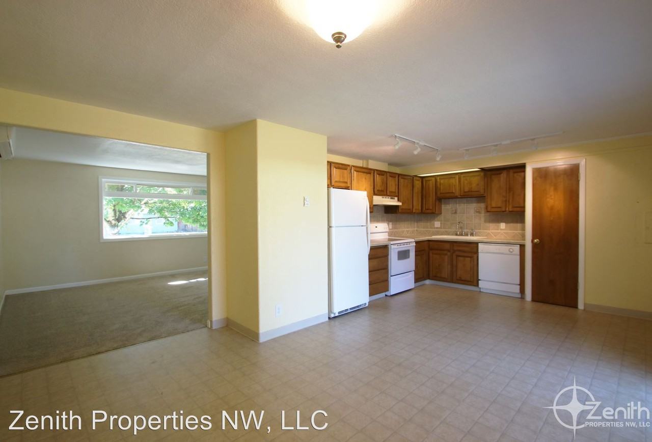 15408 NE 76th St - Photo 3 of 13