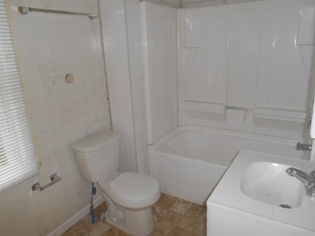 2316 Colorado St - Photo 3 of 12