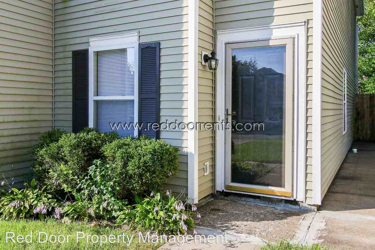 4428 Courtfield Dr - Photo 3 of 34