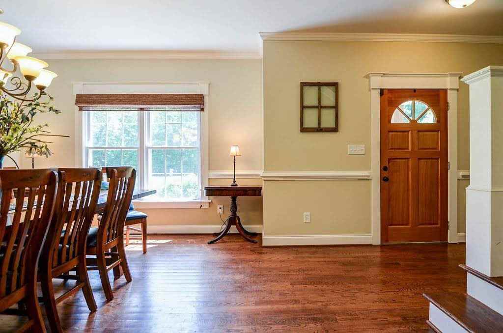 1090 Eyrie View Dr - Photo 2 of 33