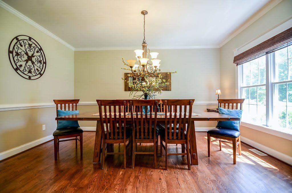 1090 Eyrie View Dr - Photo 3 of 33
